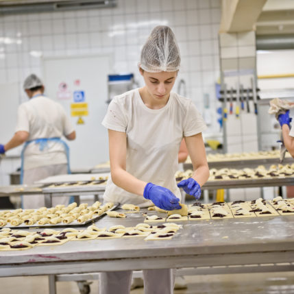 Siekiant paskatinti ekonomiškai neaktyvius jaunuolius – papildomos praktikos vietos