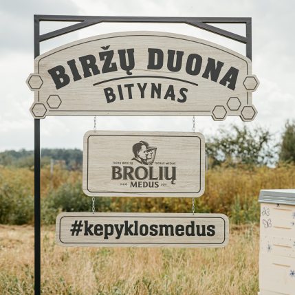 Medumi kvepianti draugystė: „Brolių medus“ ir „Biržų duona“