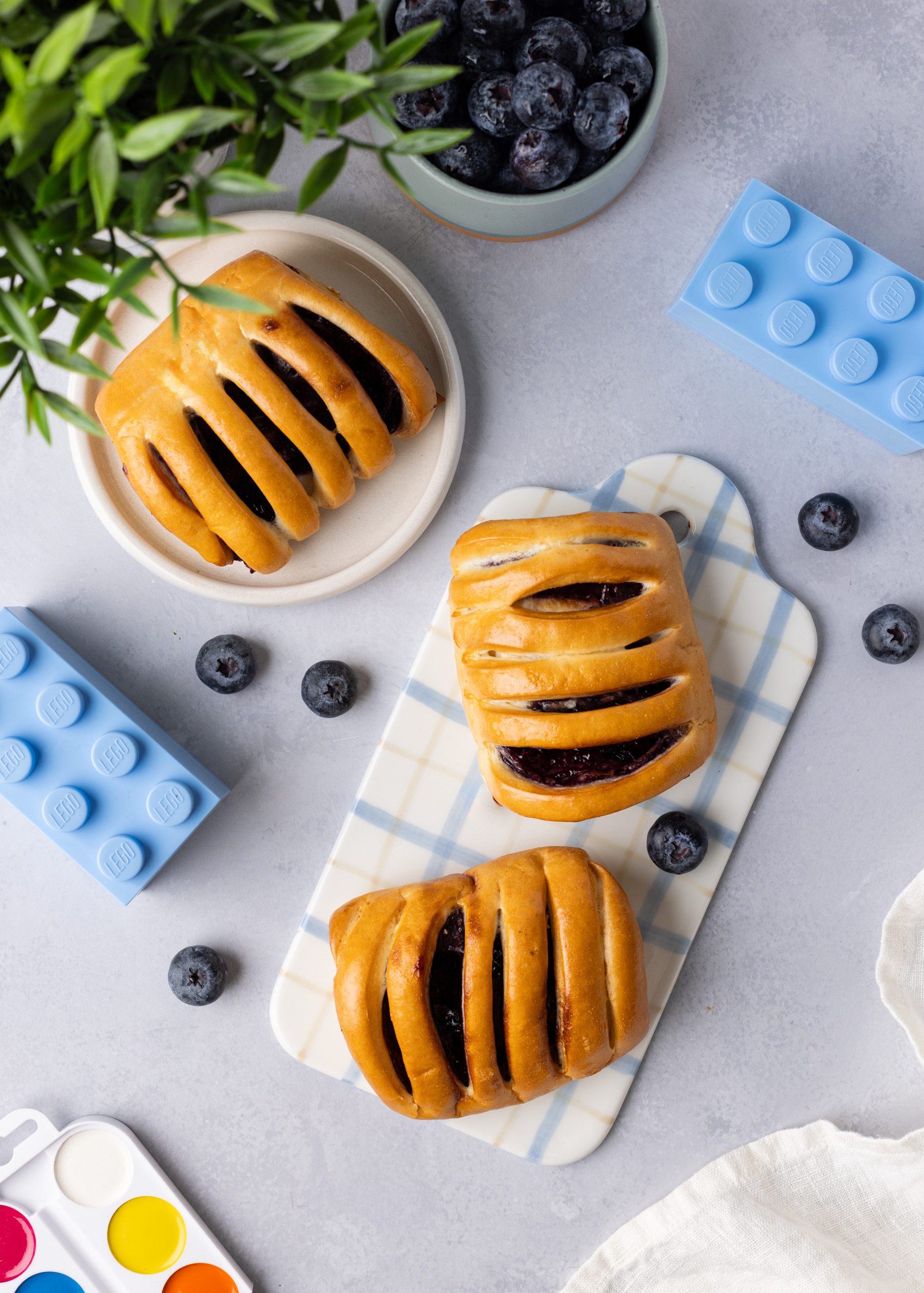 „Vaikų“ bandelė su mėlynių įdaru