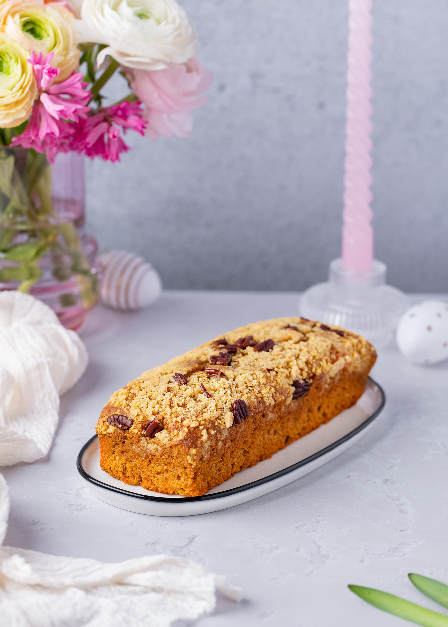 Velykinis morkų keksas