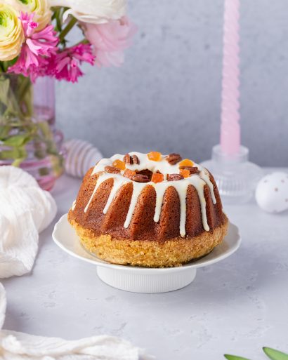 Velykinis morkų keksas