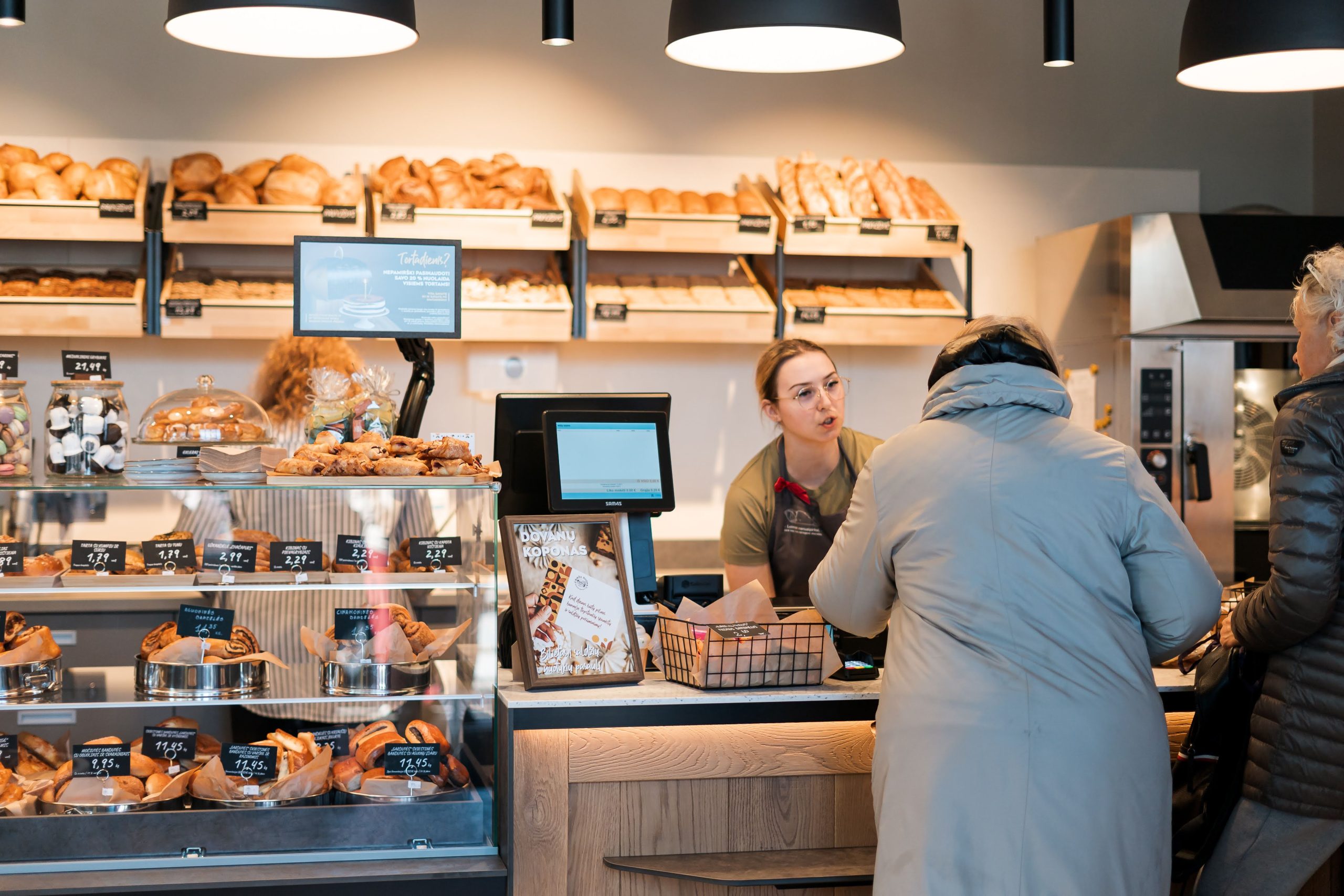 Po Anykščių kepinių namų atnaujinimo grįžome su šilta duona, naminiais ledais ir šypsenomis!